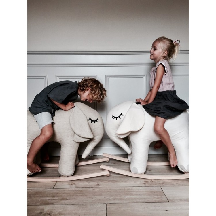 Gyngehest, Stor Elefant