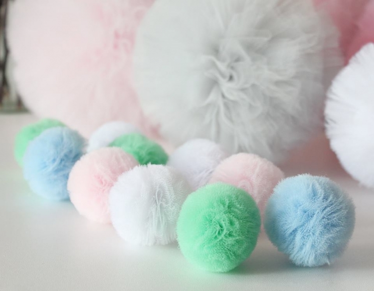Pompoms (tyllballer) vimpler - Bilde 3