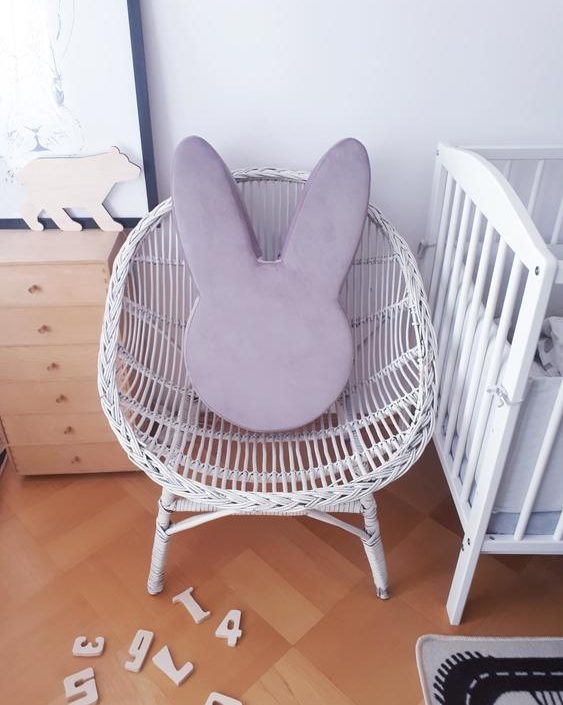 Sittepouf Lilla Kanin til barnerommet, Babam
