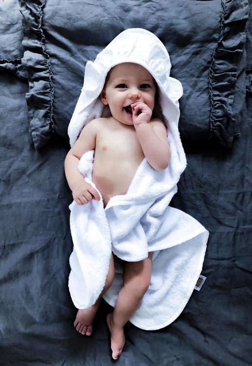 Ng Baby, Hvit håndkle med hette med volang, badecape - Bilde 5