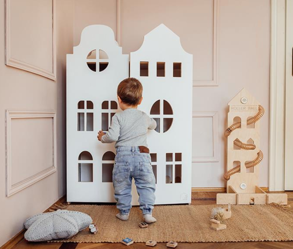 Mini Wardrobe, Mini garderobe hus