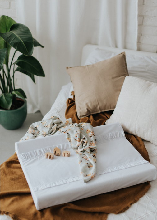 Babylove, stellepute med volanger, hvit