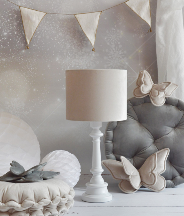 Lamps&Company, Bordlampe til barnerommet, beige fløyel