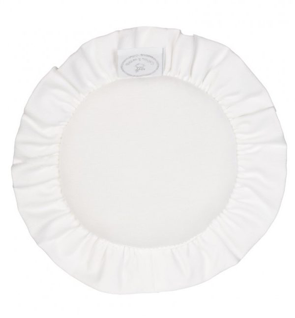 Hvit rund matte med volang til dukkehuset, Cotton&Sweets