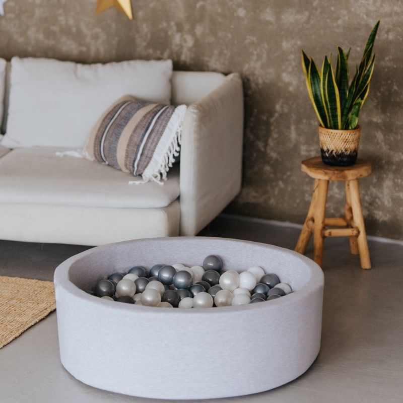 Lysegrå ballbad BASIC, 90x30 med baller (hvit, perle, grå, sølv) - Bilde 2