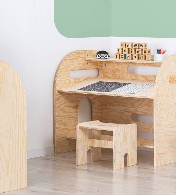 Babylove, skrivebord med stol til barnerommet