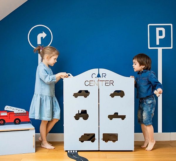 Kommode/skap/romskiller, Car Center