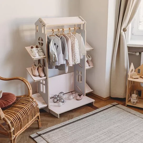 Garderobe kleshenger hus, The Mini Dressing Room