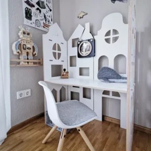 The Screen ? skrivebord og romavdeler 2 i 1