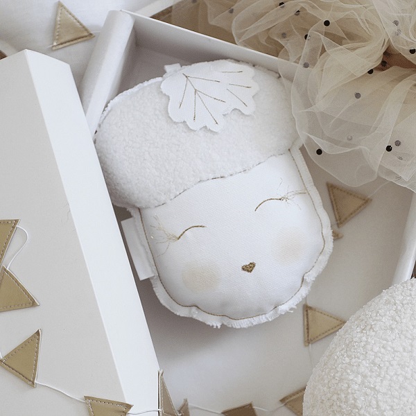 Cotton & Sweets, sengemobil veggdekorasjon hvit eikenøtt