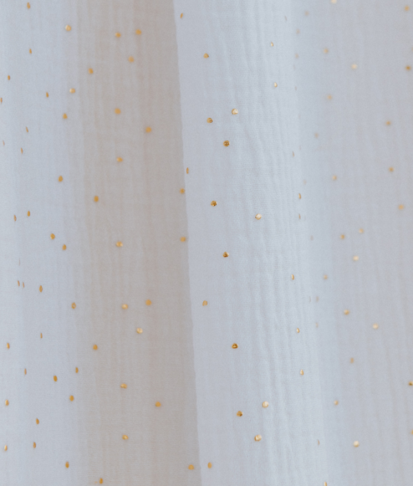 Babylove, Hvit sengehimmel i bomullsmuslin med lysslynge