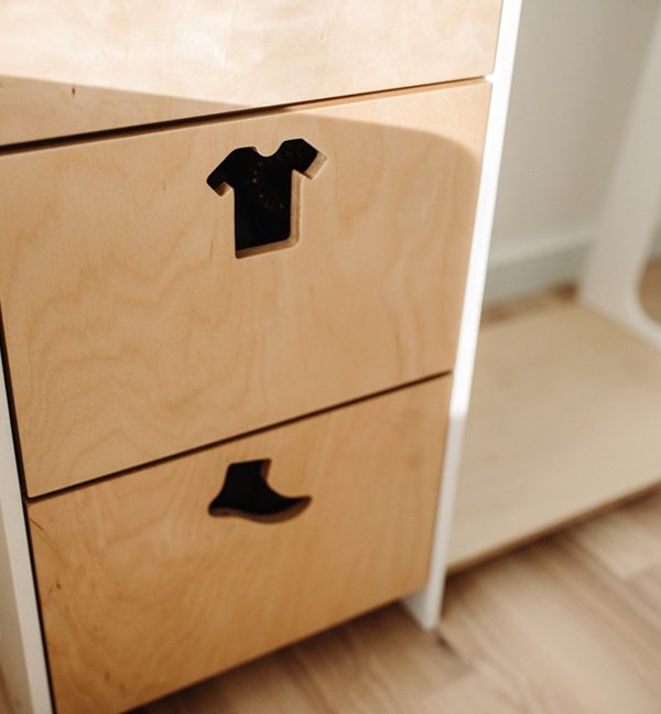 Duck Woodworks, garderobe klestang med skuffer Clothes, hvit/natur