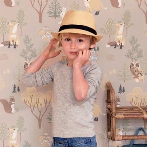 Majvillan, tapet til barnerommet Deep forest, soft beige