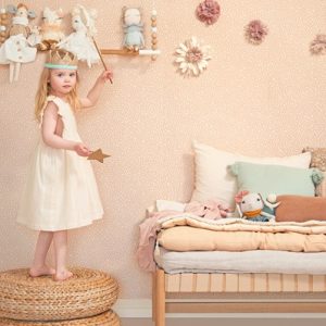 Majvillan, tapet til barnerommet Dots, soft pink