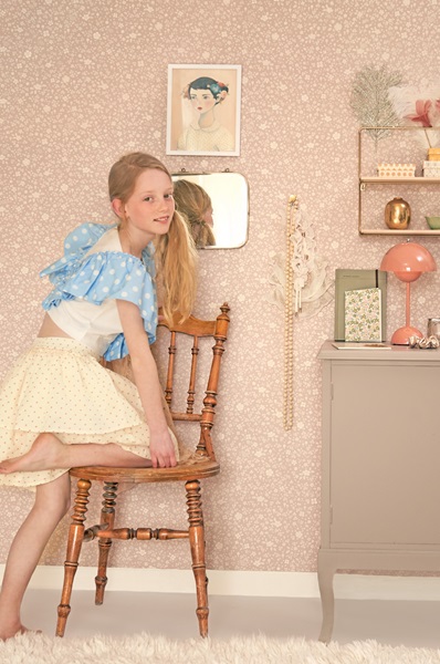Majvillan, tapet til barnerommet Flora, dreamy lilac - Bilde 2