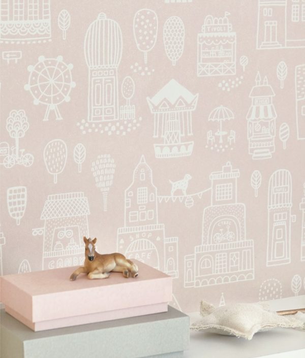 Majvillan, tapet til barnerommet Small town, dusty pink