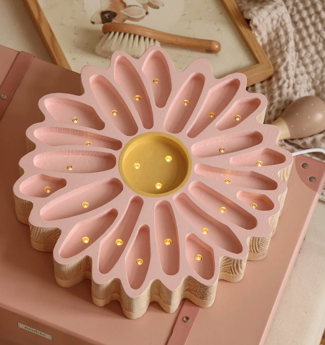 Little Lights, Nattlampe til barnerommet, Daisy powder pink - Bilde 3