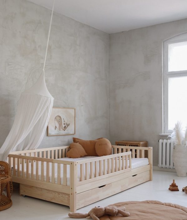 Natur stor barneseng Lisa 140x200 cm med uttrekkbar underseng